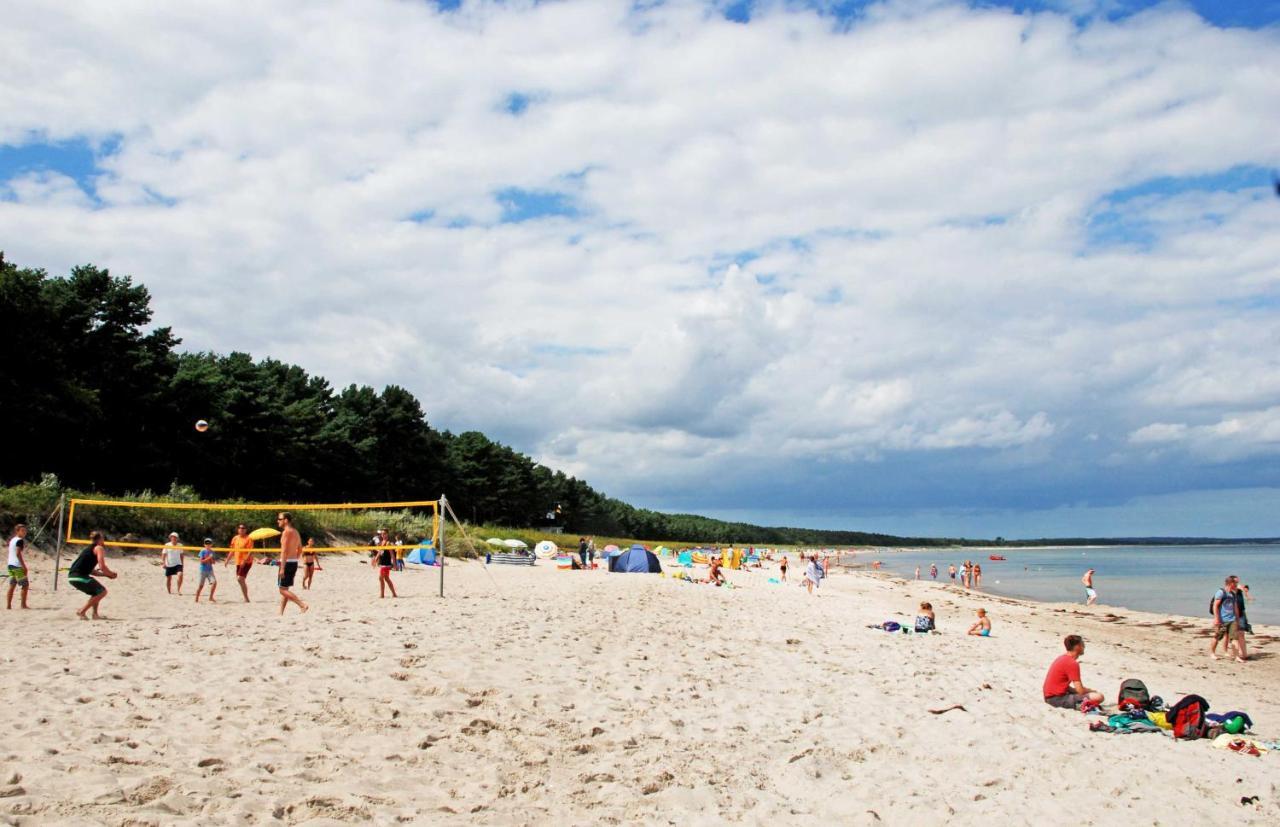 Ferienhaus Zum Boddenstrand Mit Ka Groß Zicker Buitenkant foto