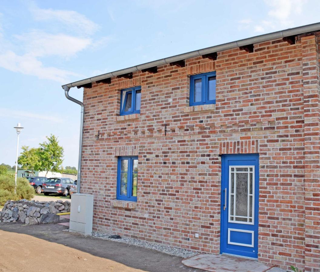 Ferienhaus Zum Boddenstrand Mit Ka Groß Zicker Buitenkant foto
