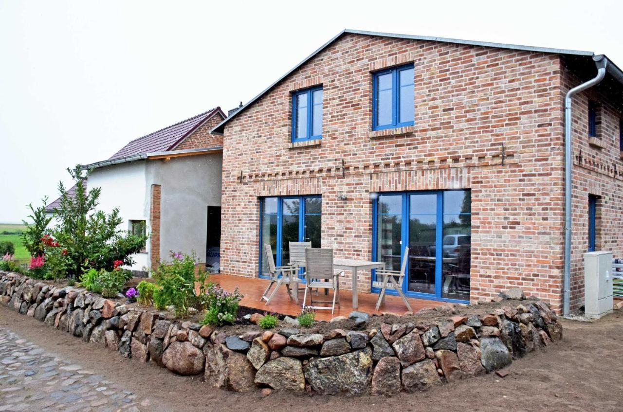 Ferienhaus Zum Boddenstrand Mit Ka Groß Zicker Buitenkant foto