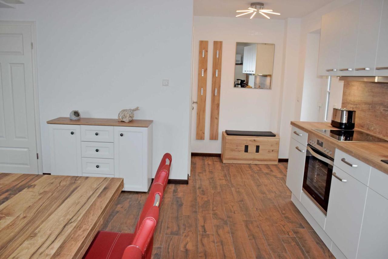 Ferienhaus Zum Boddenstrand Mit Ka Groß Zicker Buitenkant foto