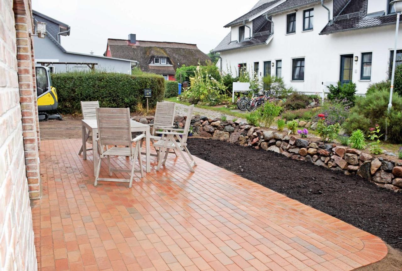 Ferienhaus Zum Boddenstrand Mit Ka Groß Zicker Buitenkant foto
