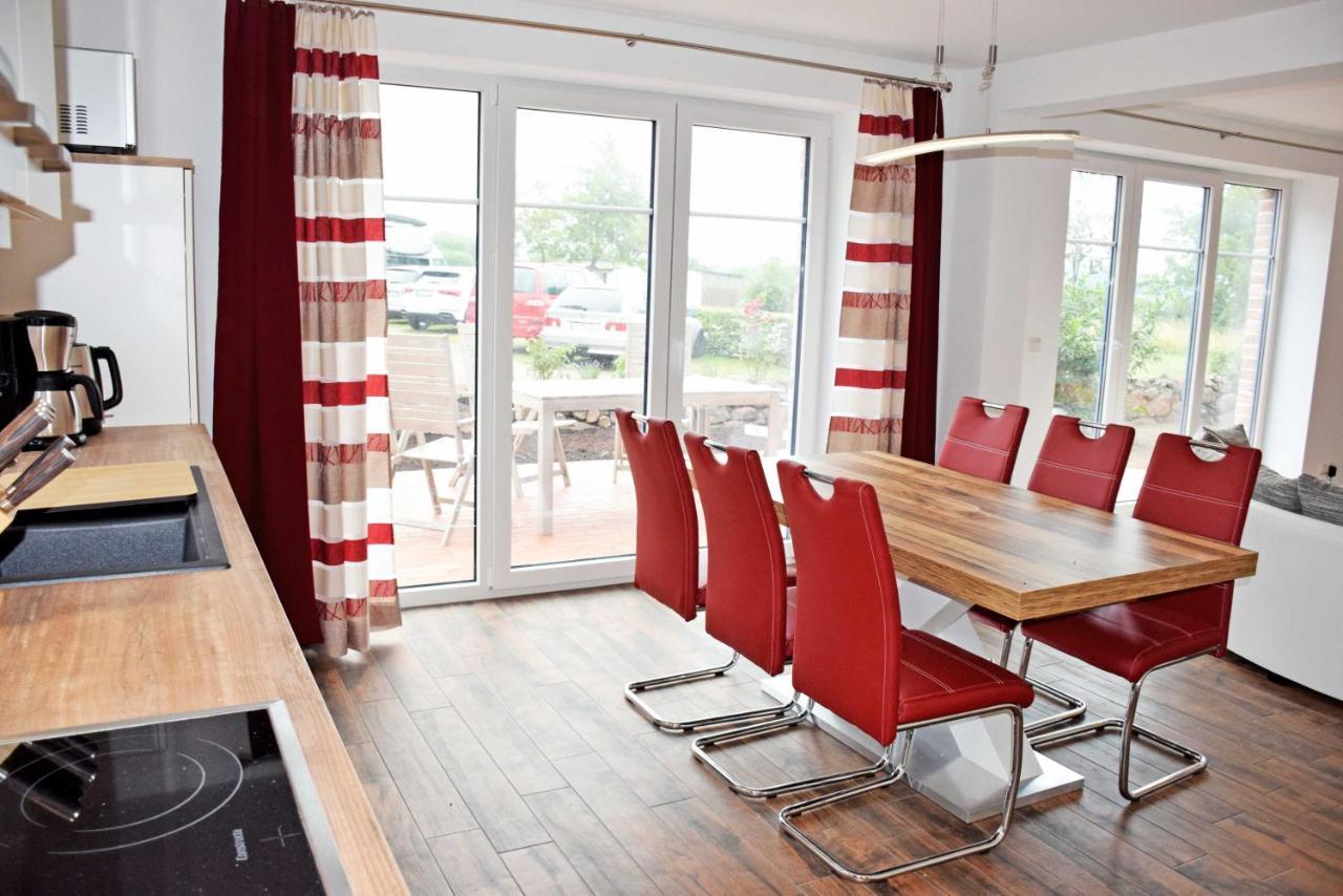 Ferienhaus Zum Boddenstrand Mit Ka Groß Zicker Buitenkant foto