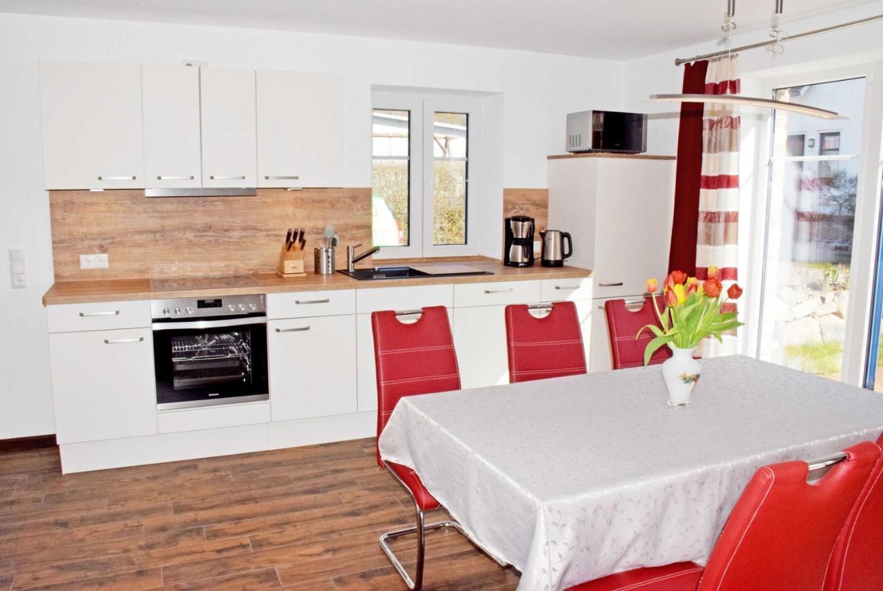 Ferienhaus Zum Boddenstrand Mit Ka Groß Zicker Buitenkant foto